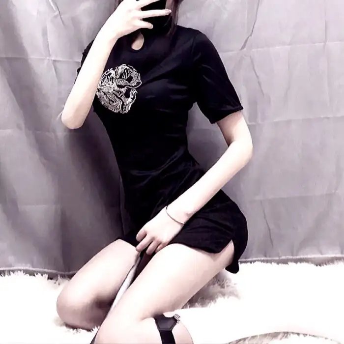 高墙之内的理发室